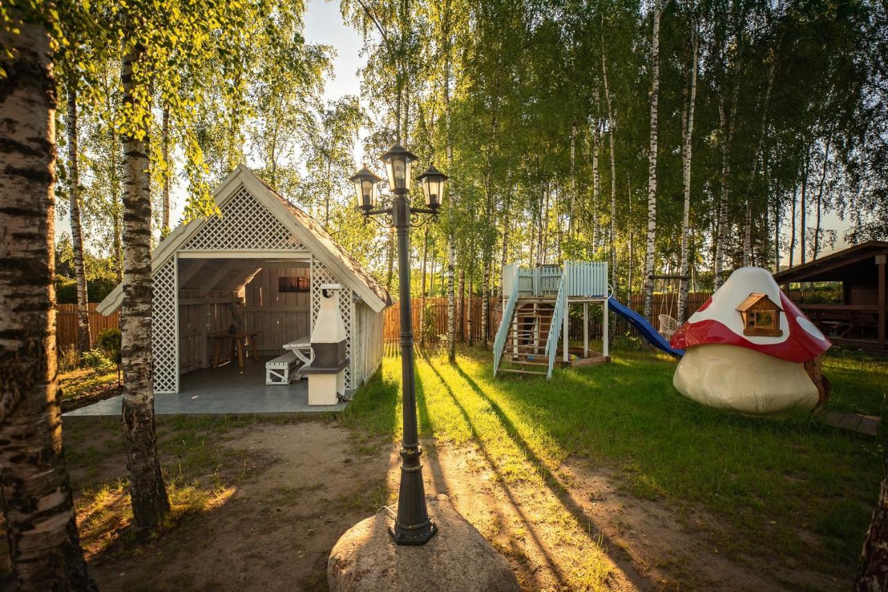 Domki W Lasku Wiele Exteriör bild